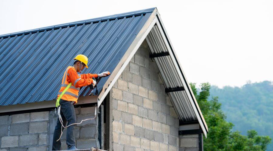Expert Emergency Roof Repairs services in Anahuac, TX
